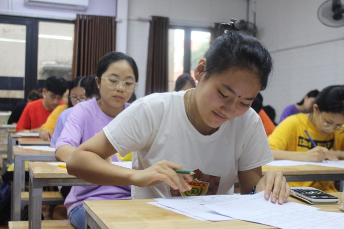 Khánh Linh
